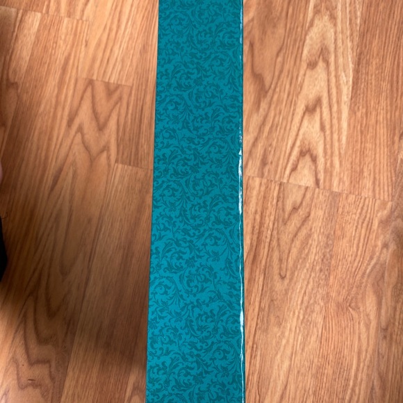 1994 Victorian Elegance Barbie - Picture 7 of 8